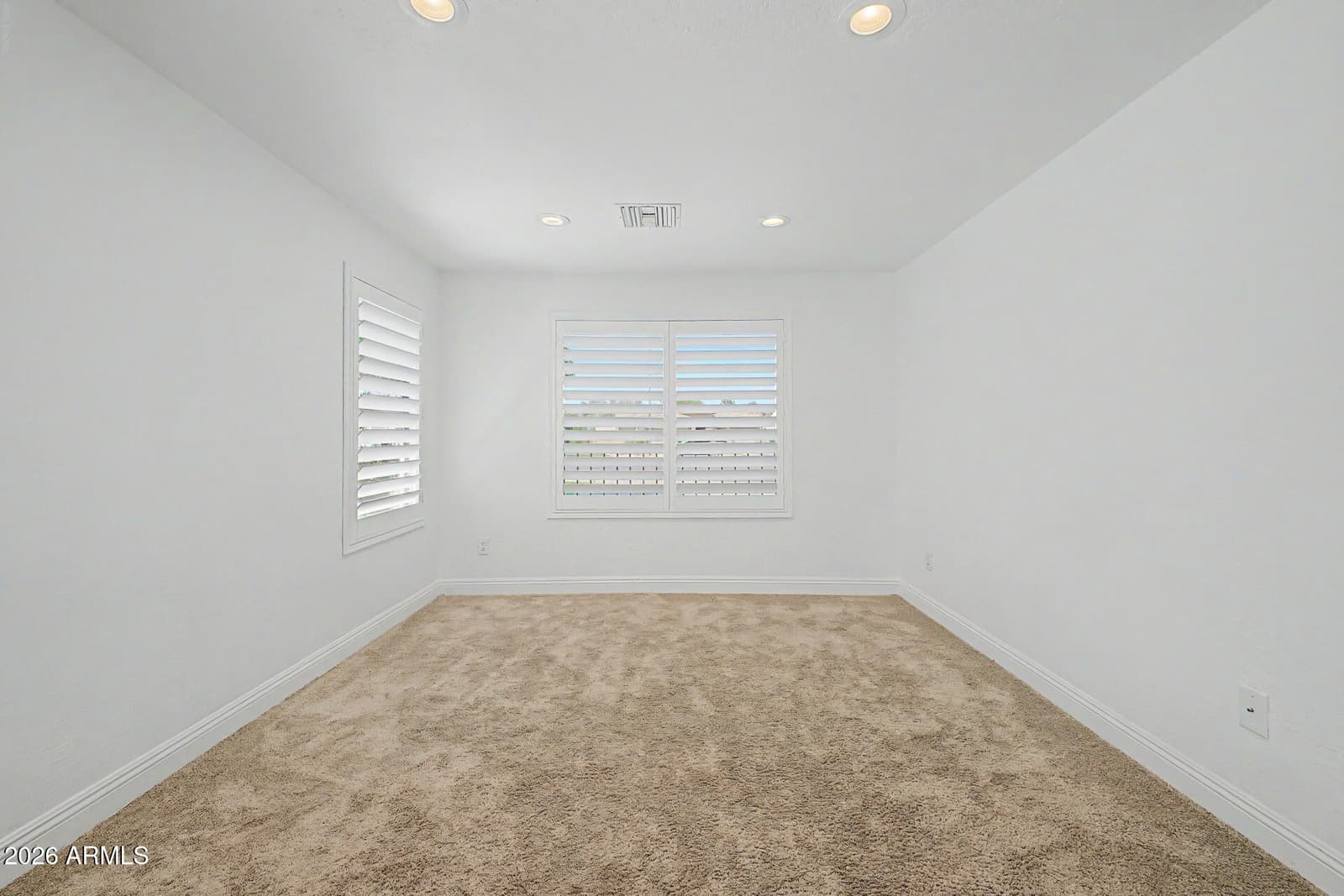 545 S LEMON Court, Gilbert, AZ 85296 — photo 24 of 41