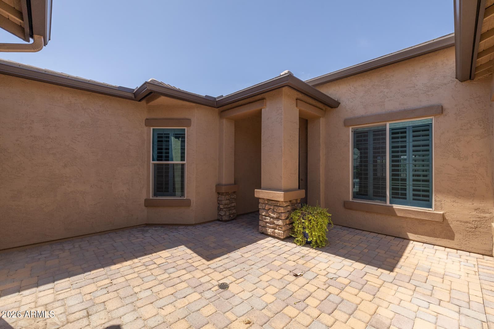 892 E HAMPTON Lane, Gilbert, AZ 85295 — photo 2 of 38