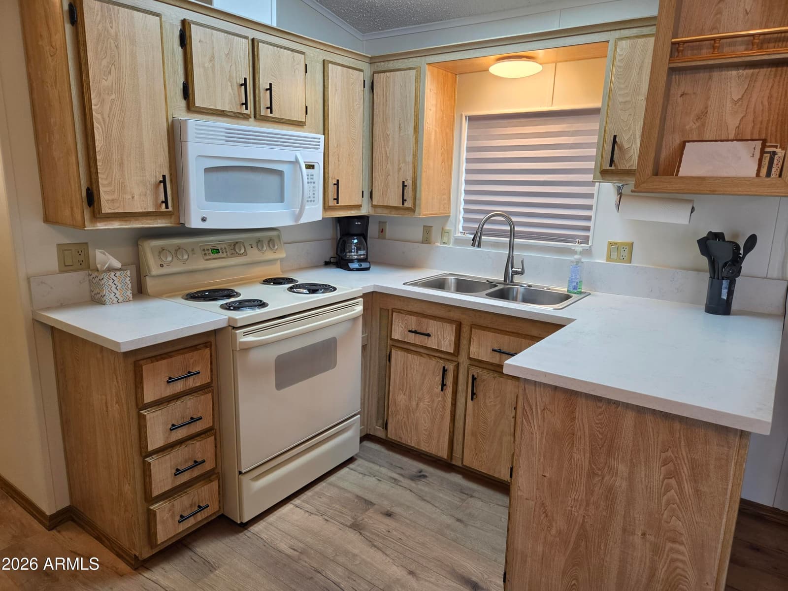 1152 S Sioux Drive, Apache Junction, AZ 85119 — photo 7 of 58
