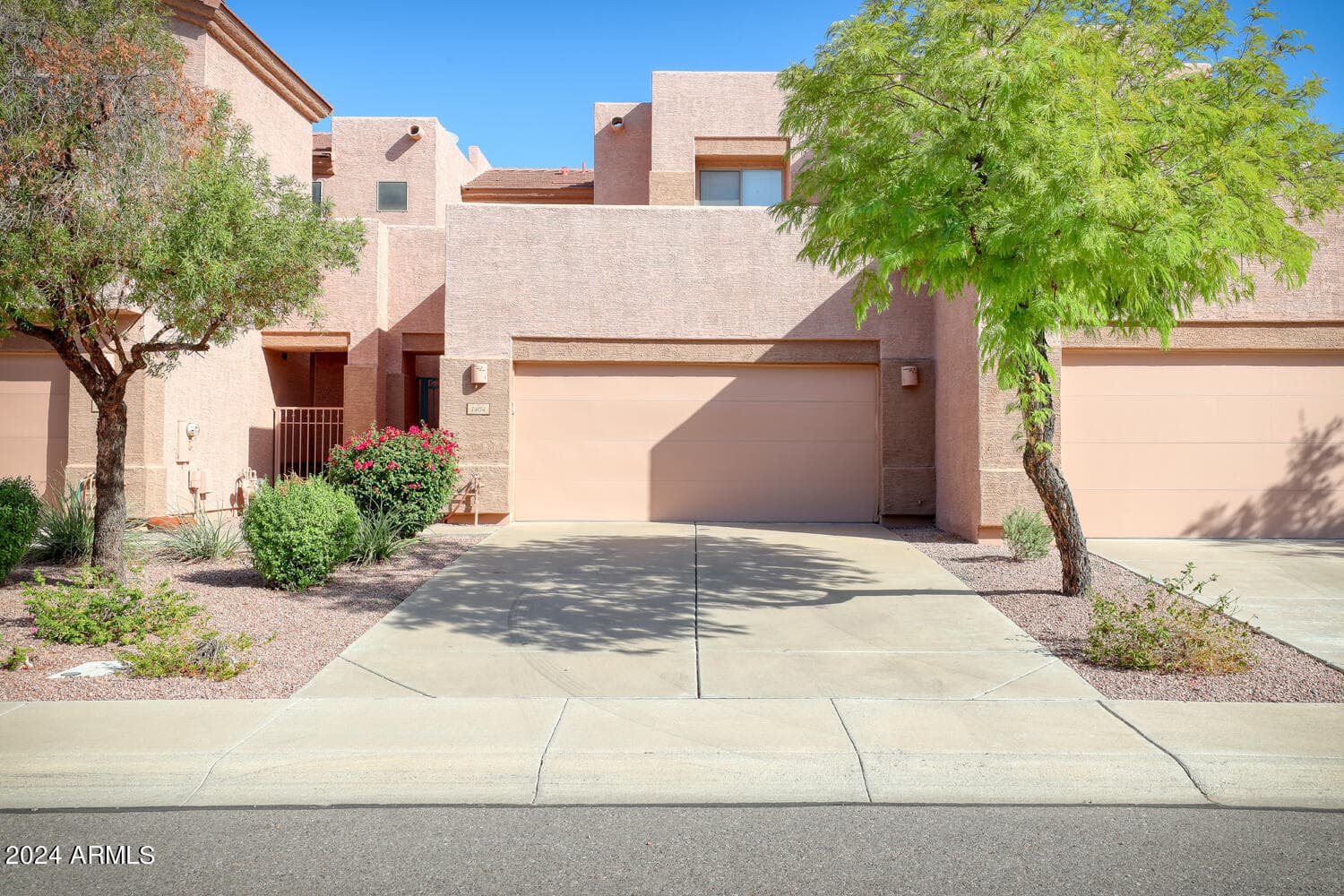 1404 W WEATHERBY Way, Chandler, AZ 85286 — photo 2 of 19