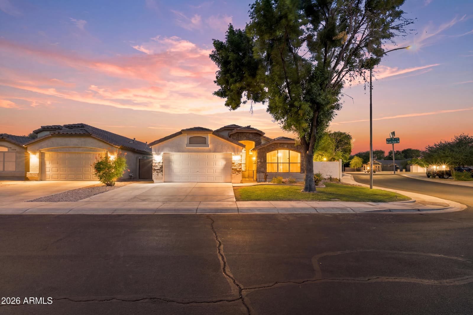 12813 W Monte Vista Road, Avondale, AZ 85392 — photo 3 of 53