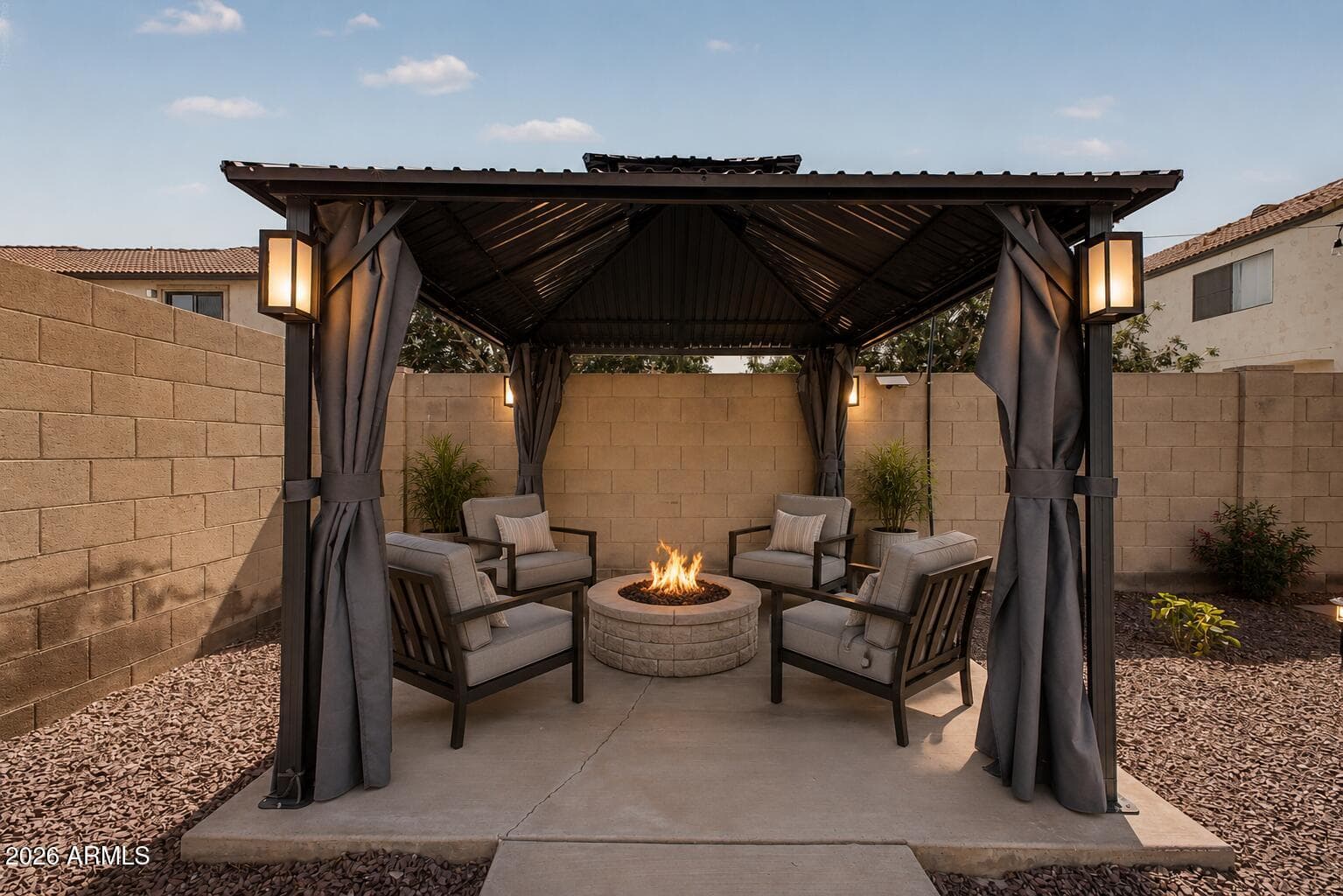 2807 N DAKOTA Street, Chandler, AZ 85225 — photo 10 of 41