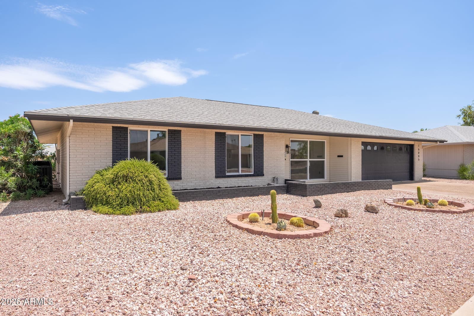 16005 N NICKLAUS Lane, Sun City, AZ 85351 — photo 3 of 46