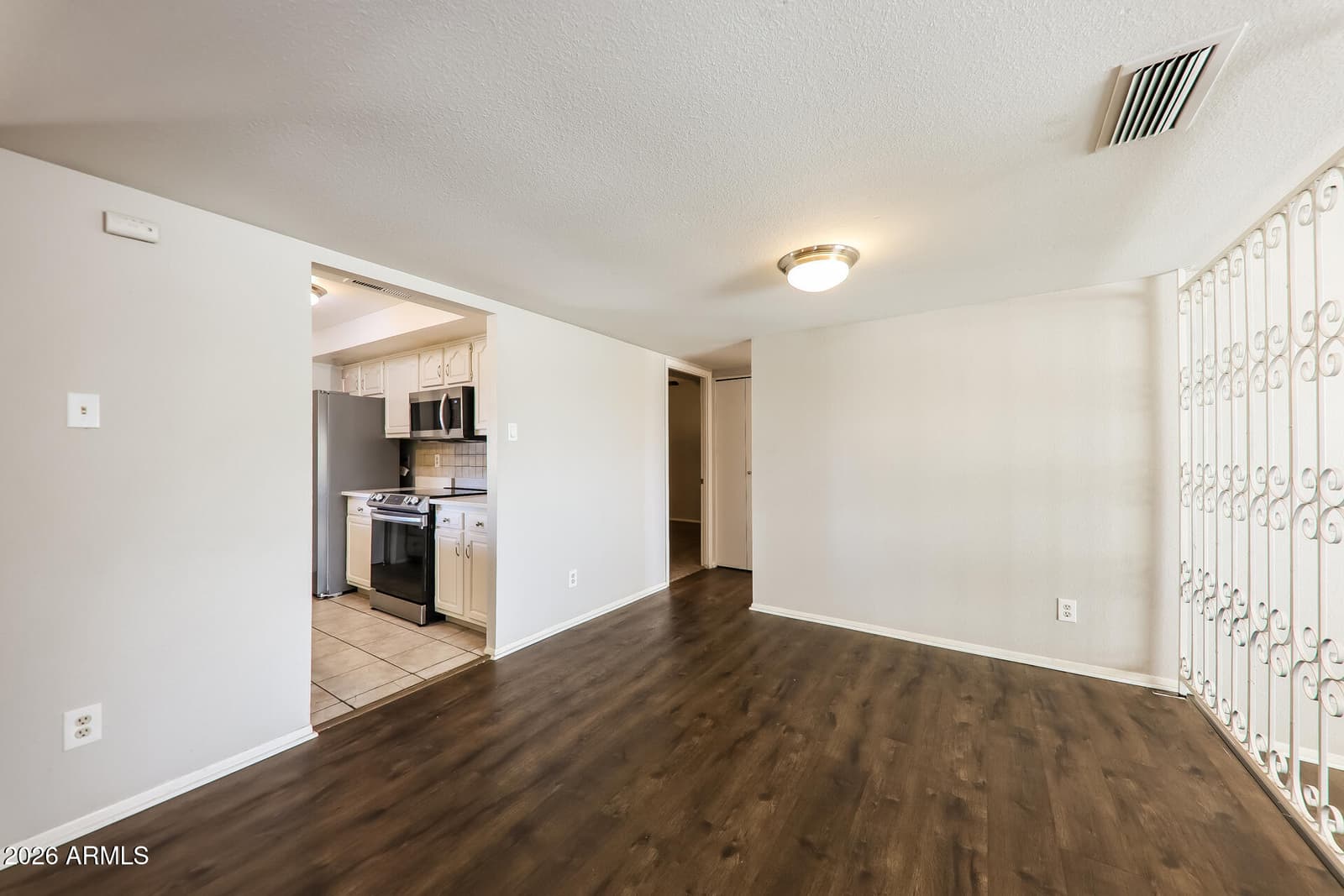 15412 N 55th Drive, Glendale, AZ 85306 — photo 5 of 21