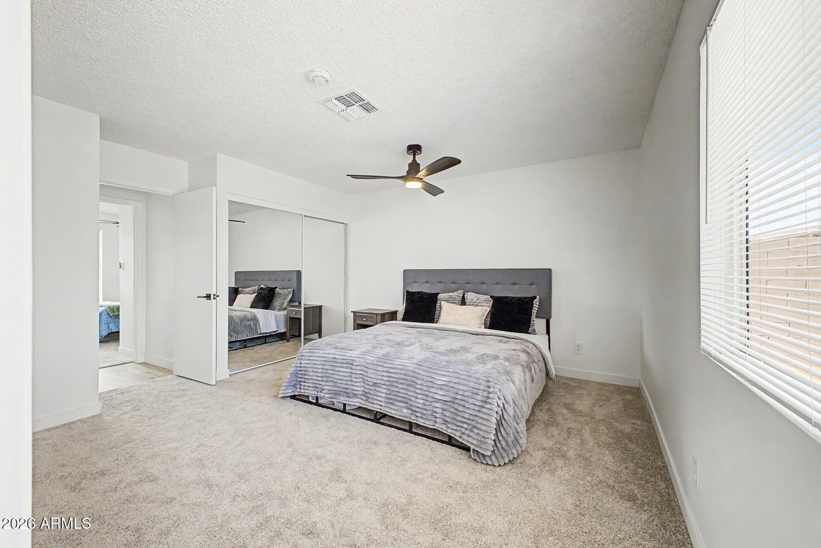 7202 W SHANGRI LA Road, Peoria, AZ 85345 — photo 11 of 23