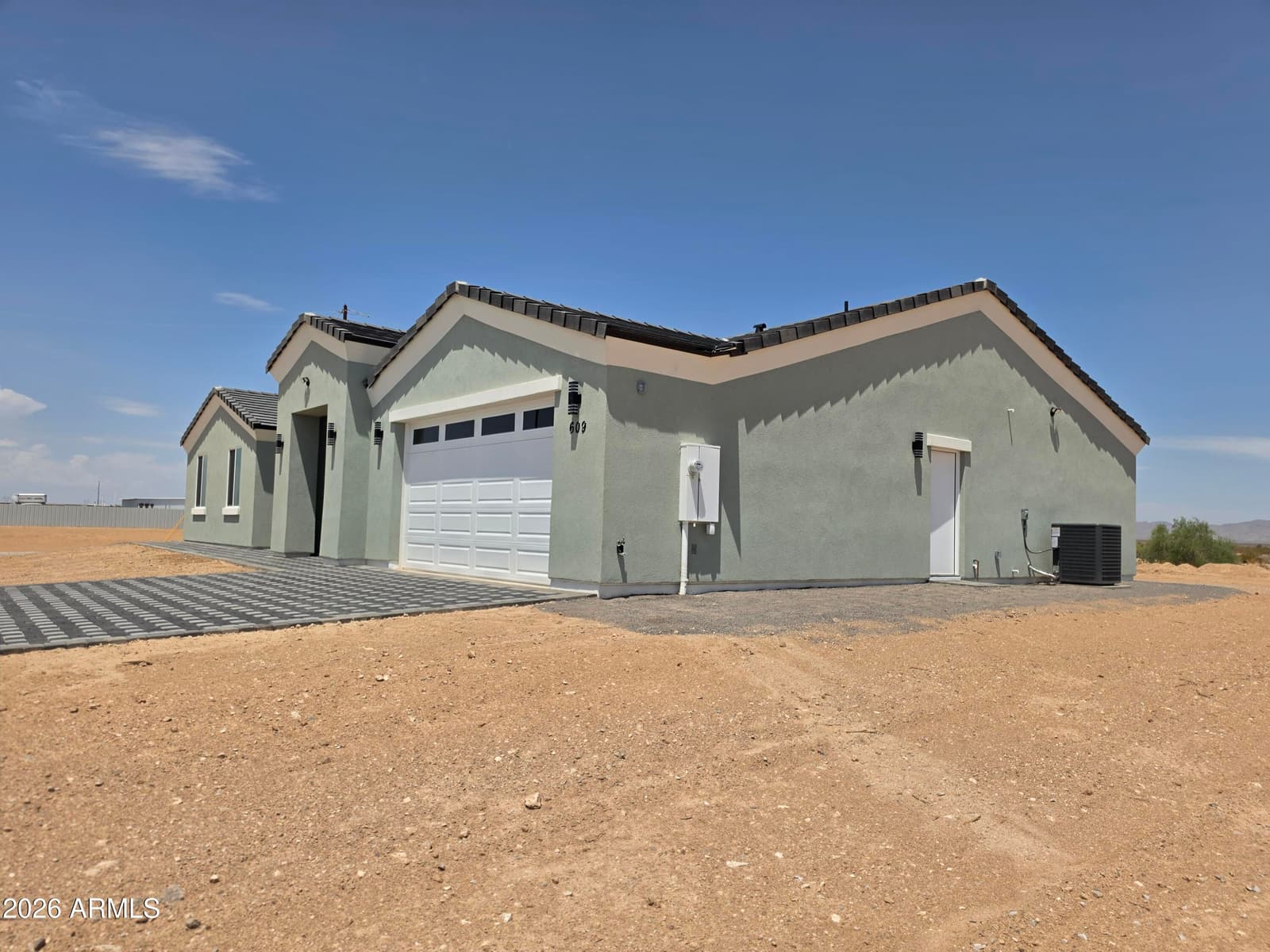 609 S 311th Avenue, Buckeye, AZ 85326 — photo 4 of 38