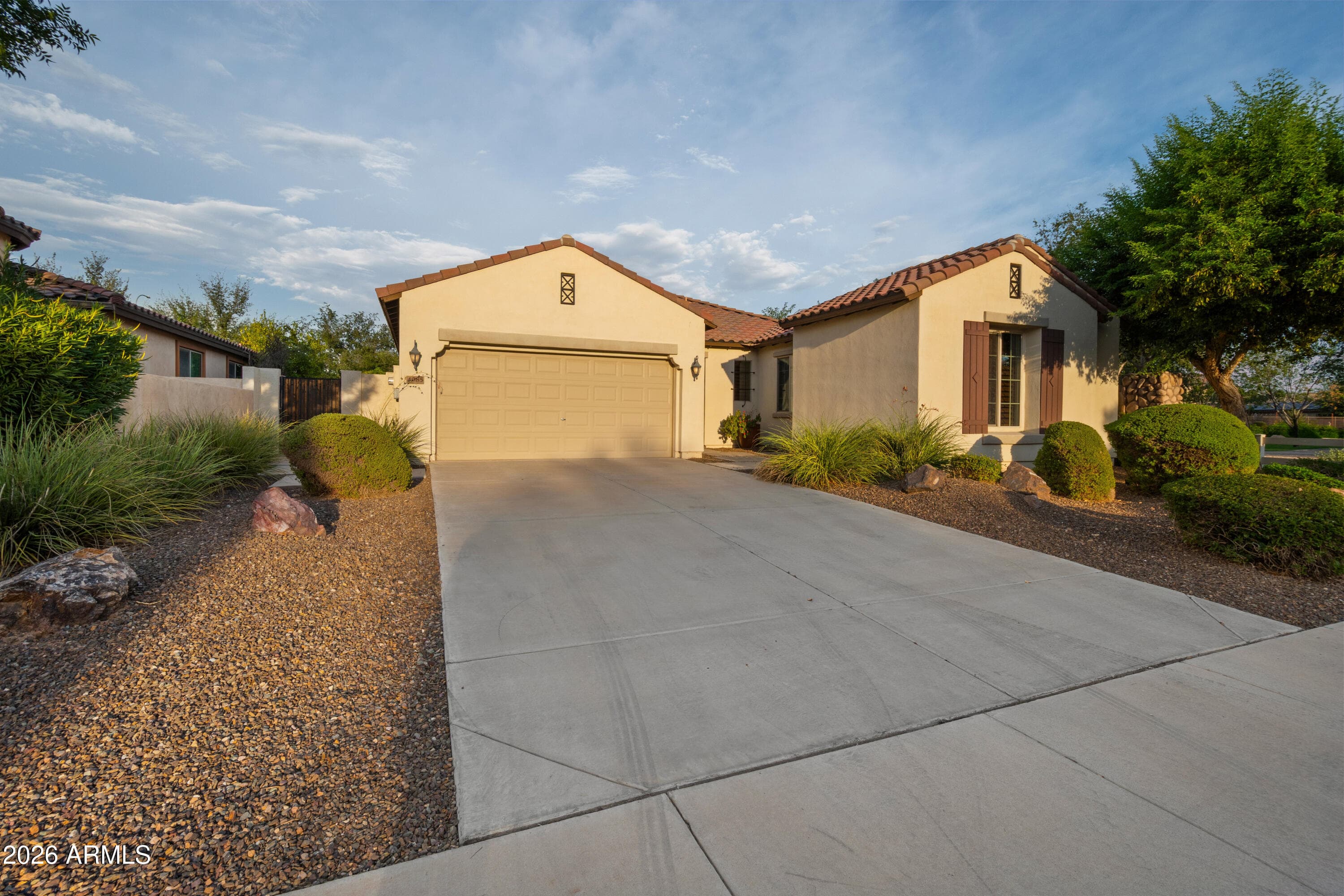 4085 S BIRCH Street, Chandler, AZ 85249 — photo 3 of 45