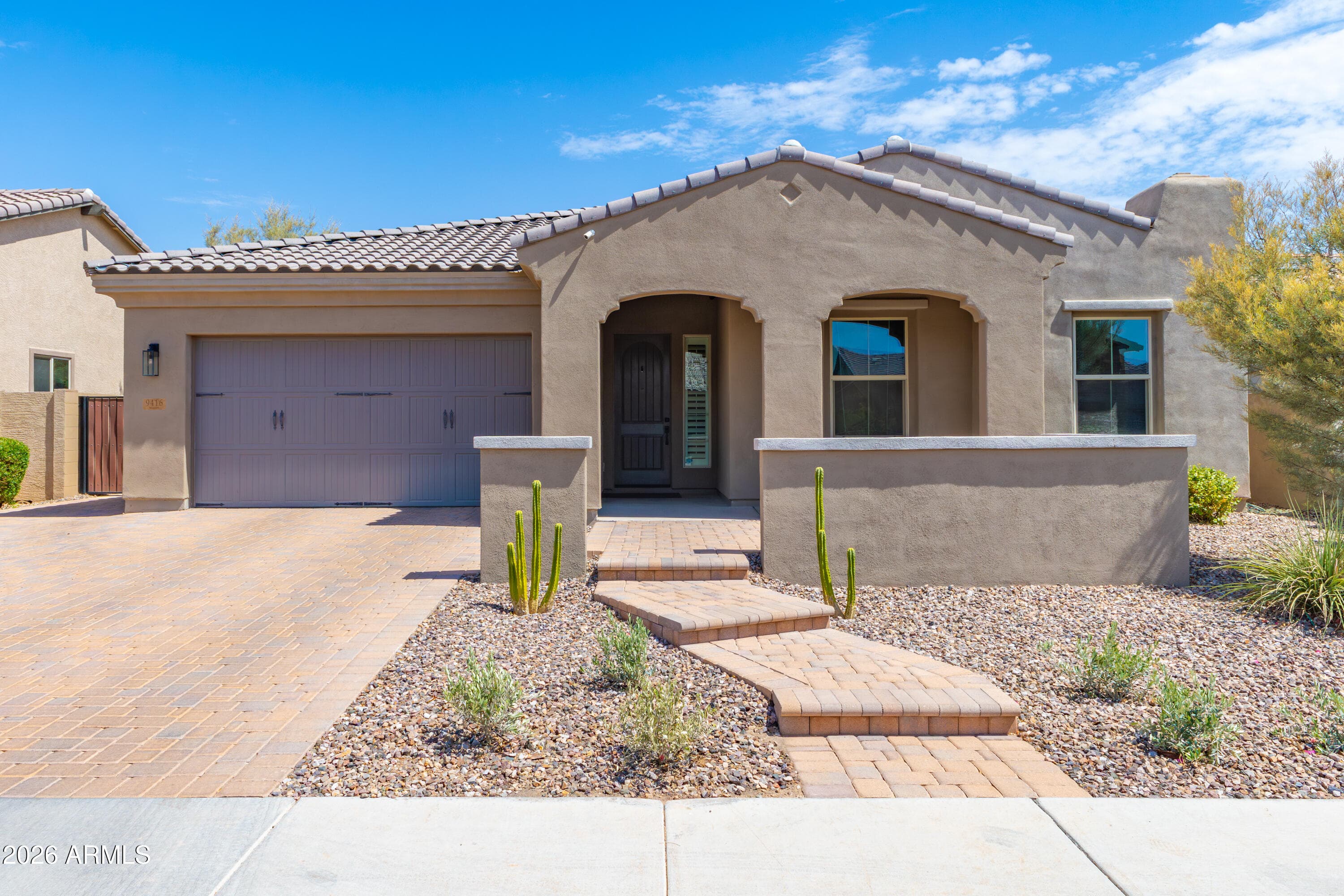 9416 W PARKSIDE Lane, Peoria, AZ 85383 — photo 2 of 47