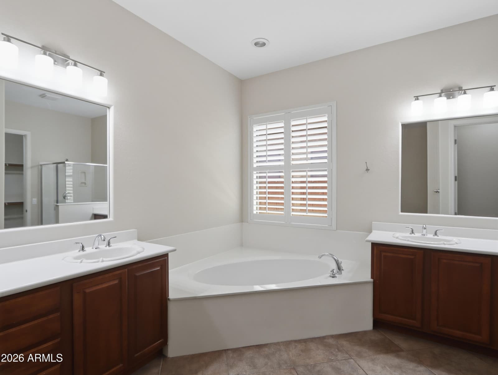 2406 W DESPERADO Way, Phoenix, AZ 85085 — photo 15 of 36