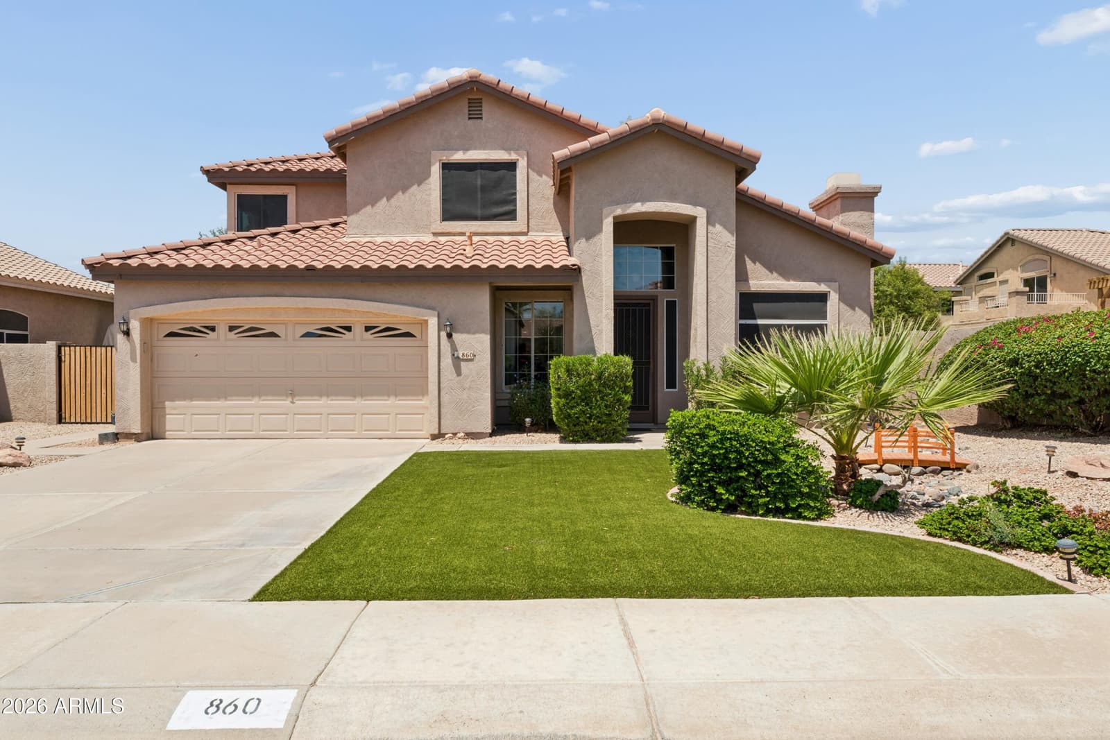 860 N WOODBURNE Drive, Chandler, AZ 85224 — photo 1 of 83