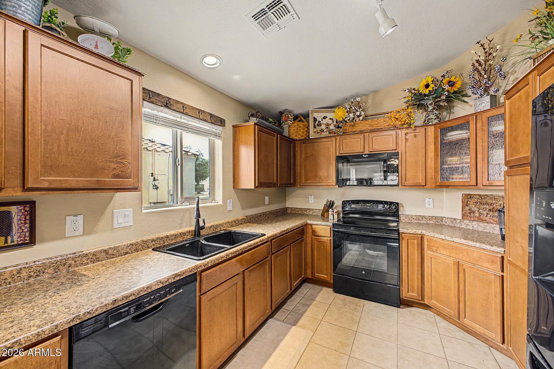 21657 W HILTON Avenue, Buckeye, AZ 85326 — photo 9 of 22