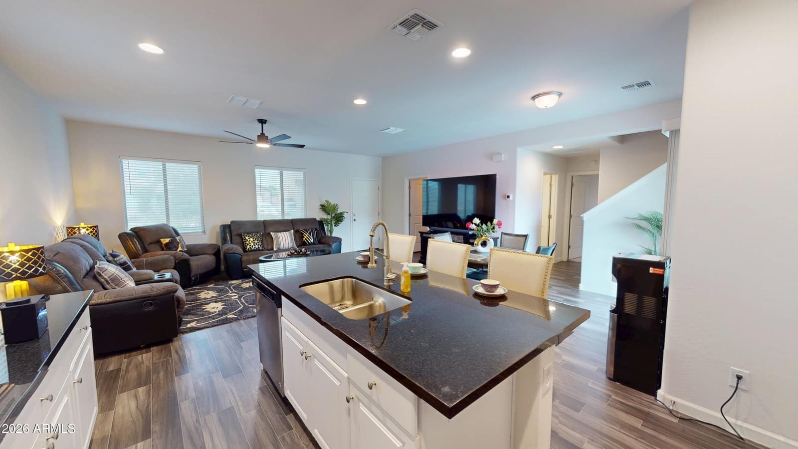 705 W CAROLINE Street, Coolidge, AZ 85128 — photo 10 of 38