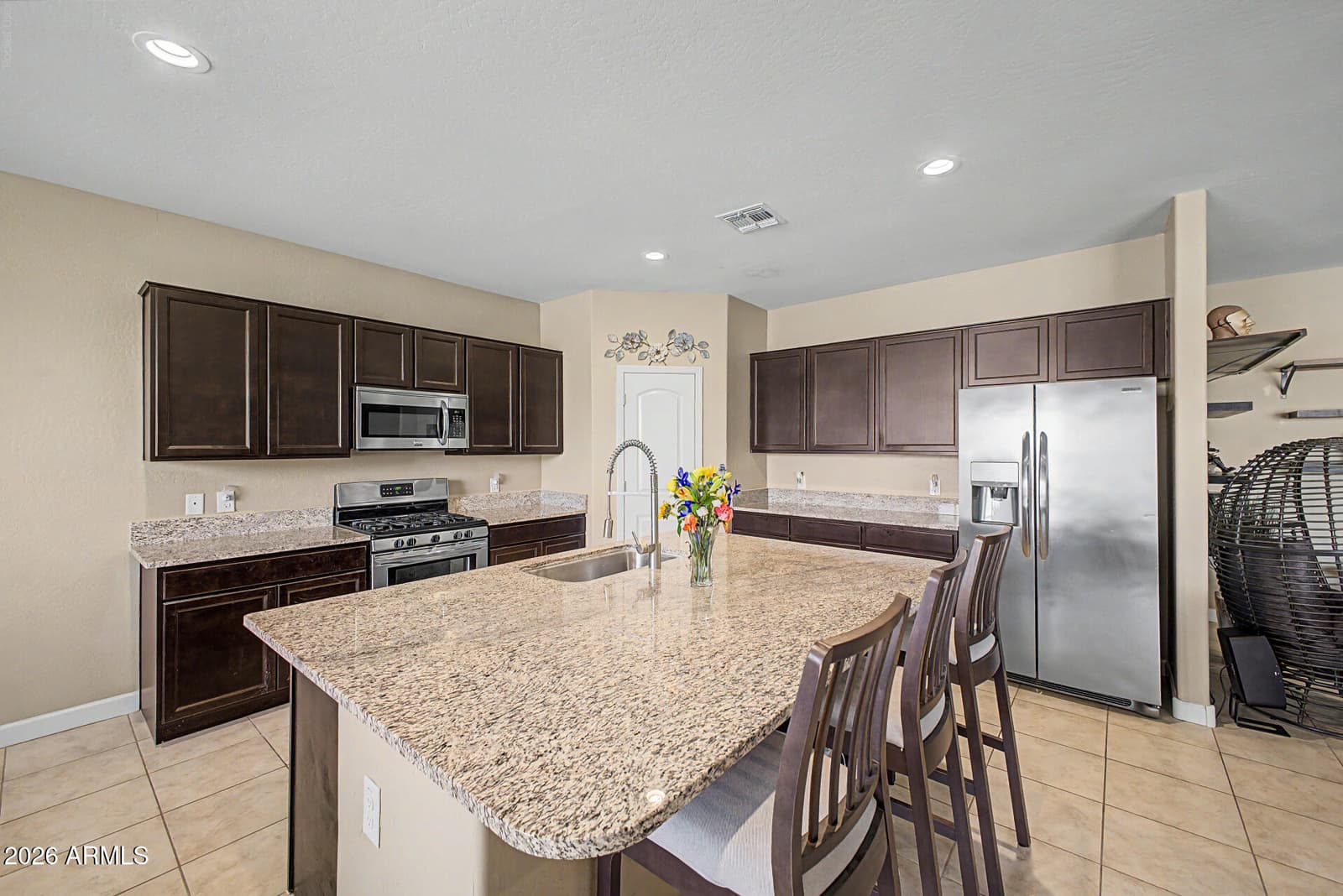 30590 W WHITTON Avenue, Buckeye, AZ 85396 — photo 10 of 38