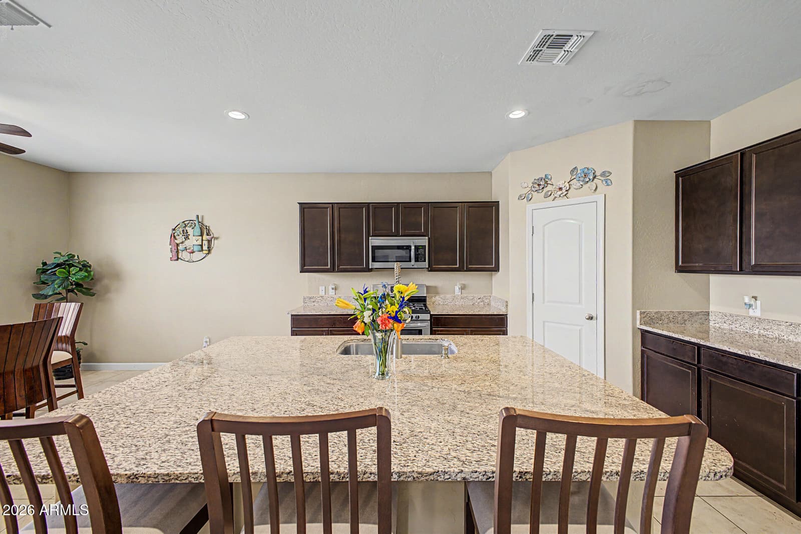 30590 W WHITTON Avenue, Buckeye, AZ 85396 — photo 11 of 38