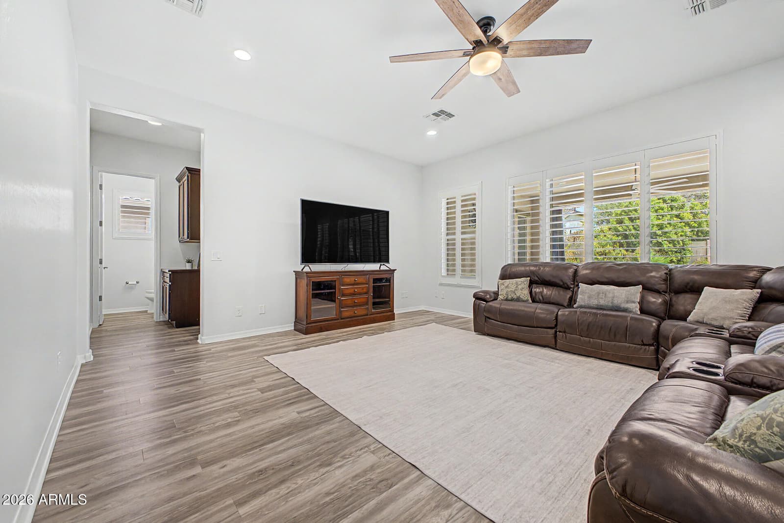 1076 E KENSINGTON Road, Gilbert, AZ 85297 — photo 4 of 69