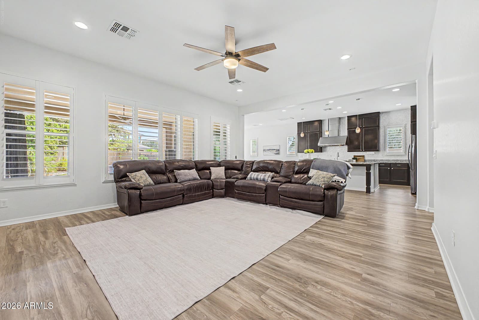 1076 E KENSINGTON Road, Gilbert, AZ 85297 — photo 5 of 69