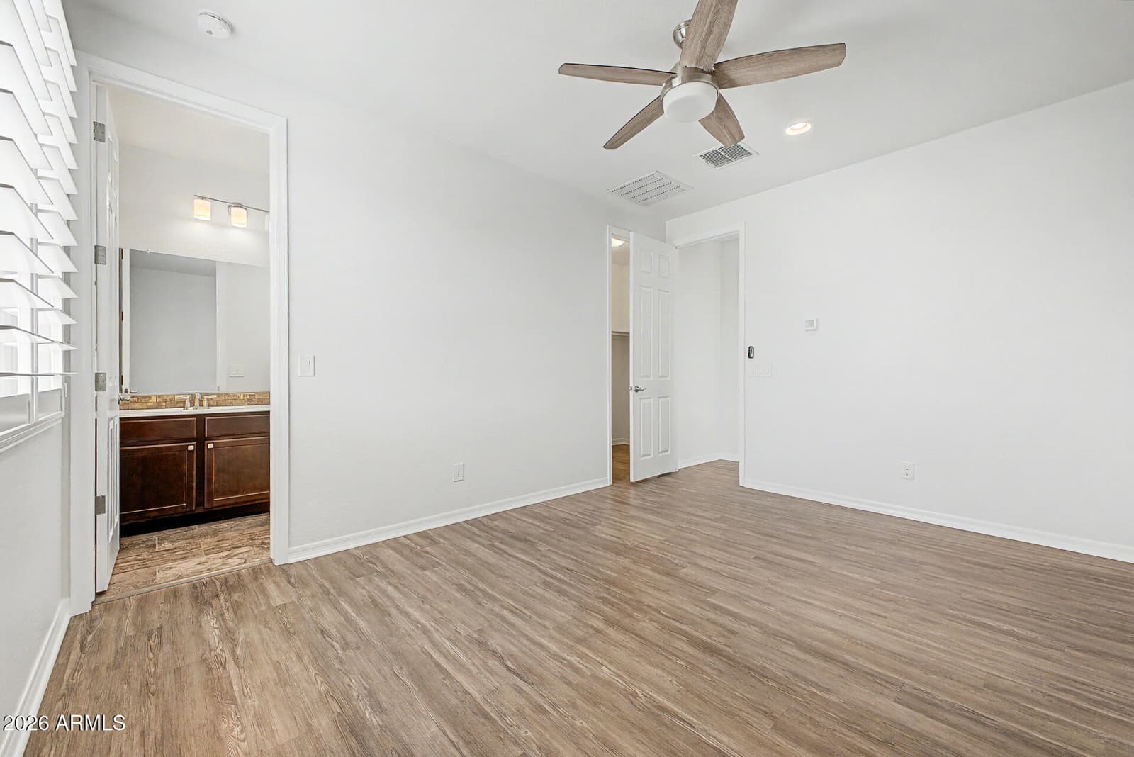 1076 E KENSINGTON Road, Gilbert, AZ 85297 — photo 23 of 69
