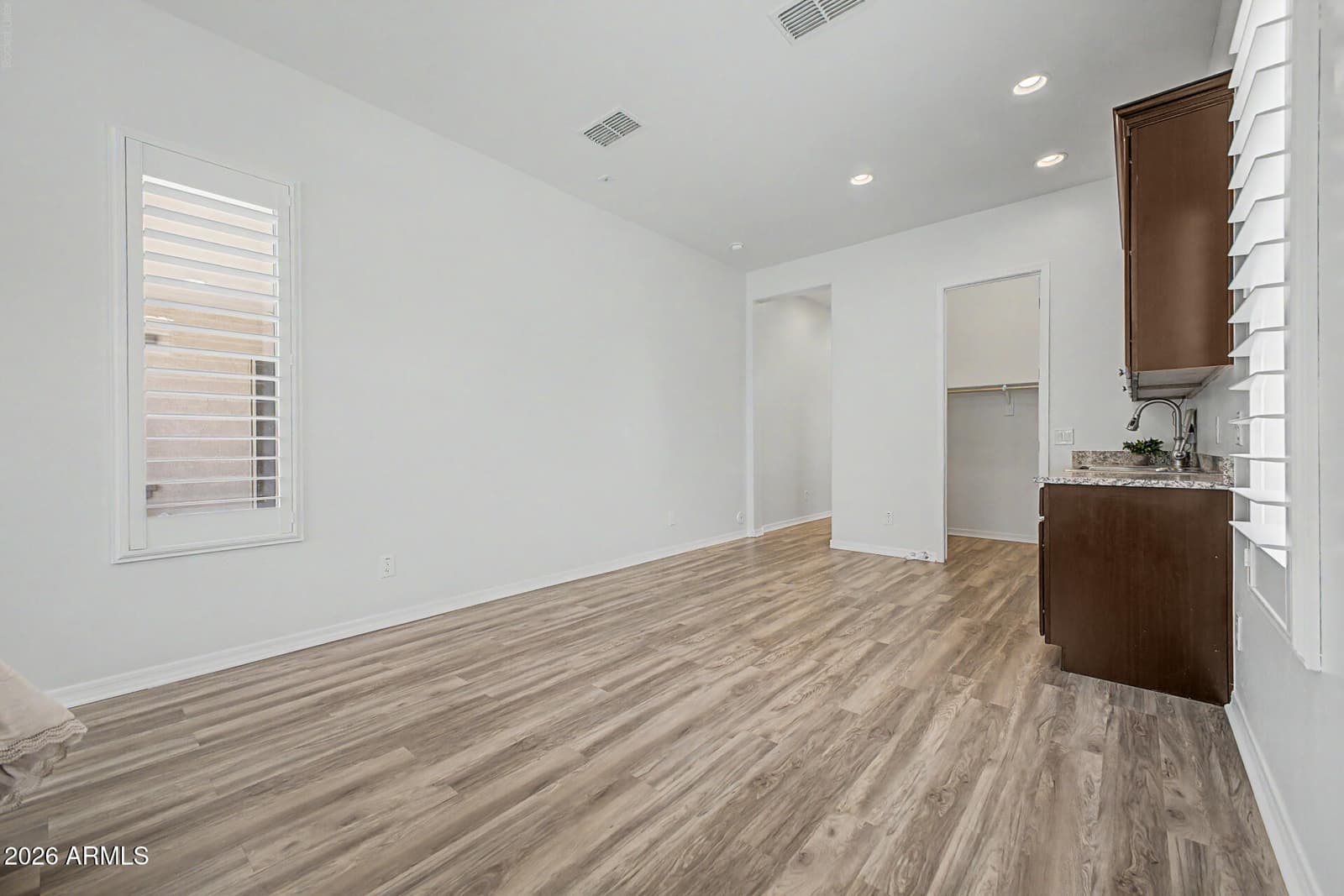 1076 E KENSINGTON Road, Gilbert, AZ 85297 — photo 31 of 69