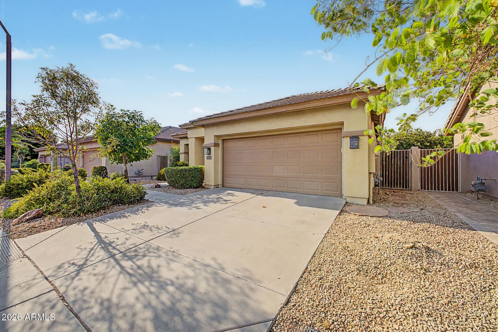 616 E KRISTA Way, Tempe, AZ 85284 — photo 9 of 68