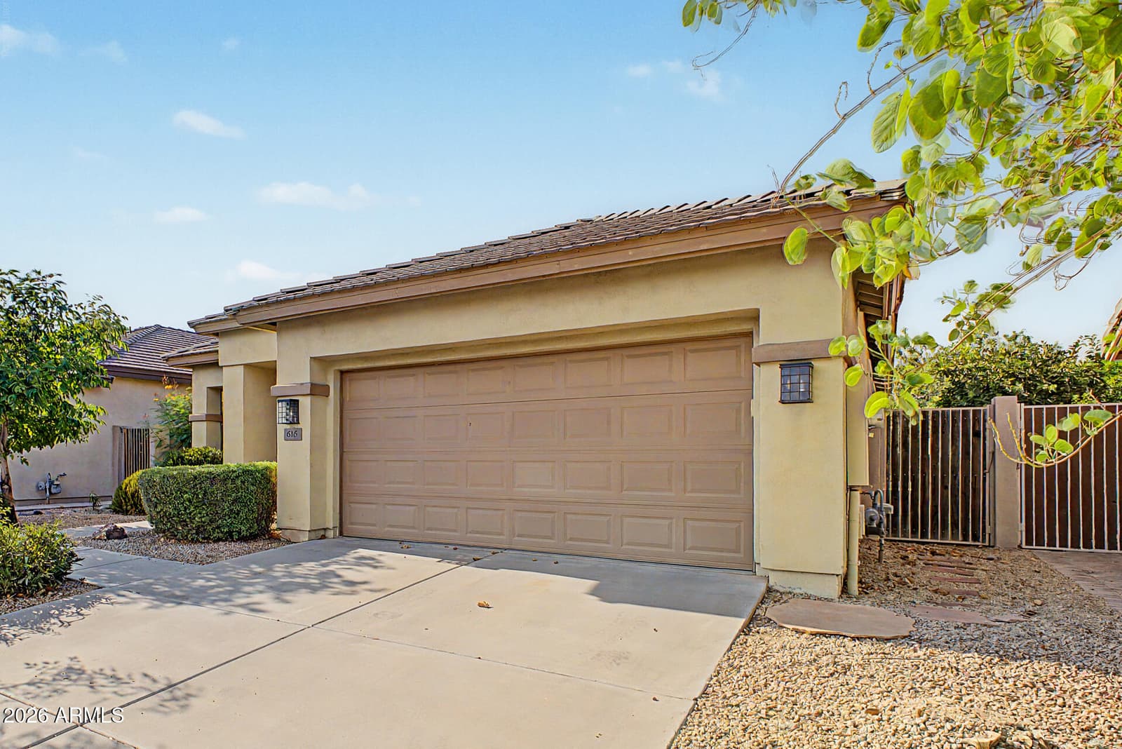 616 E KRISTA Way, Tempe, AZ 85284 — photo 10 of 68