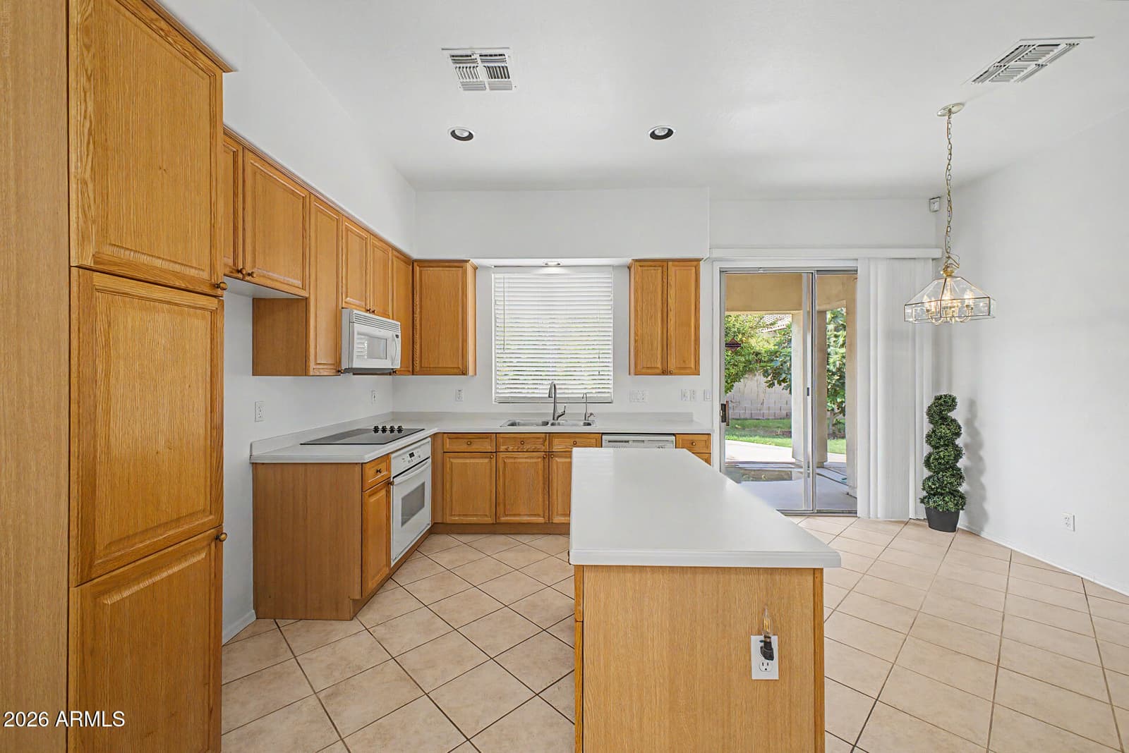 616 E KRISTA Way, Tempe, AZ 85284 — photo 33 of 68