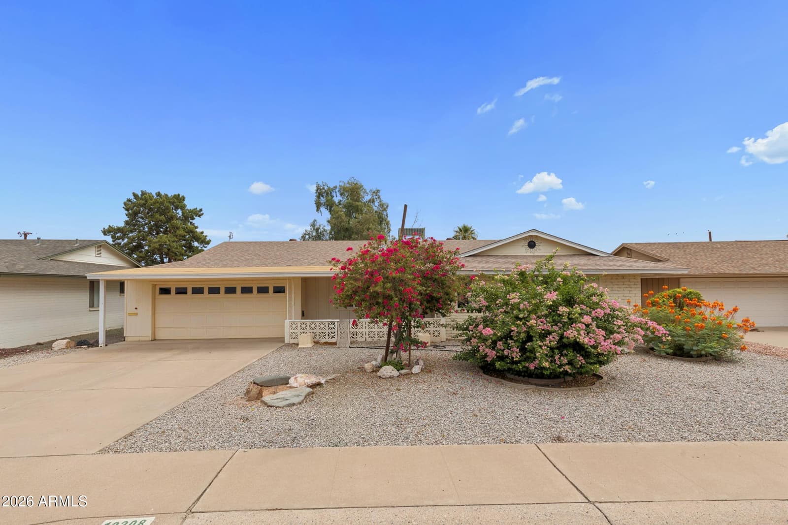 10208 W Pinehurst Drive, Sun City, AZ 85351 — photo 6 of 73