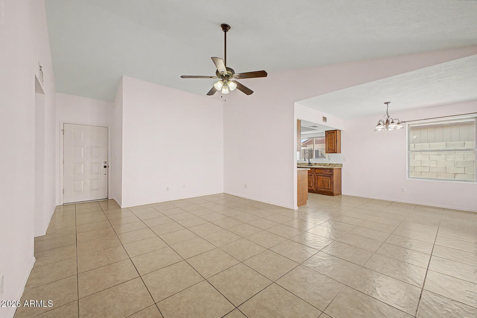 8601 N 83RD Drive, Peoria, AZ 85345 — photo 5 of 28