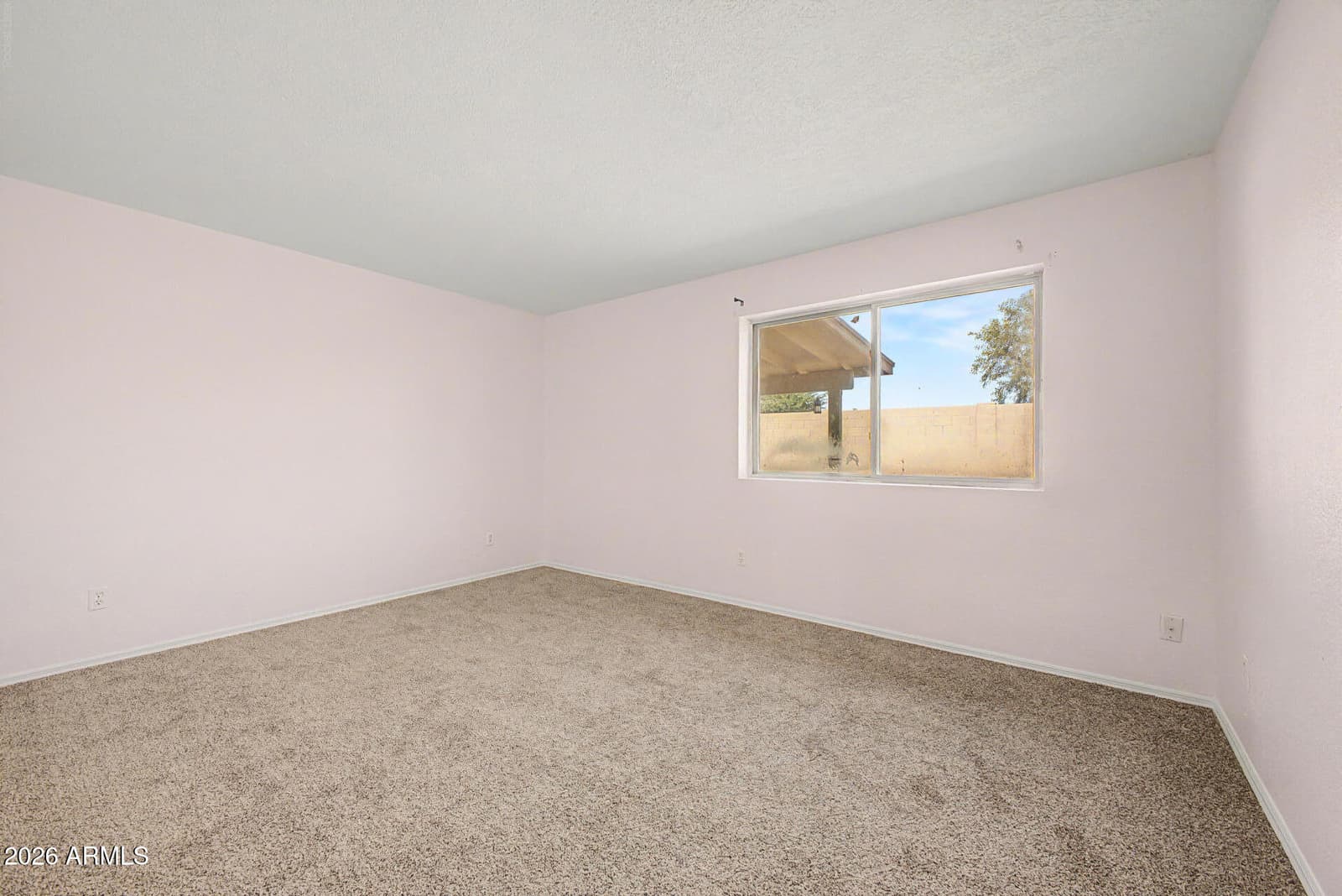 8601 N 83RD Drive, Peoria, AZ 85345 — photo 10 of 28
