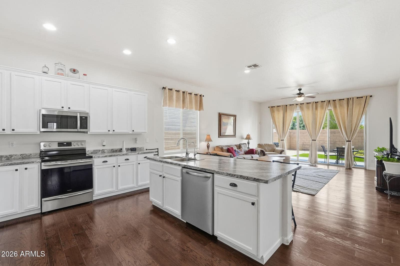 34011 N DANJA Drive, San Tan Valley, AZ 85144 — photo 12 of 50