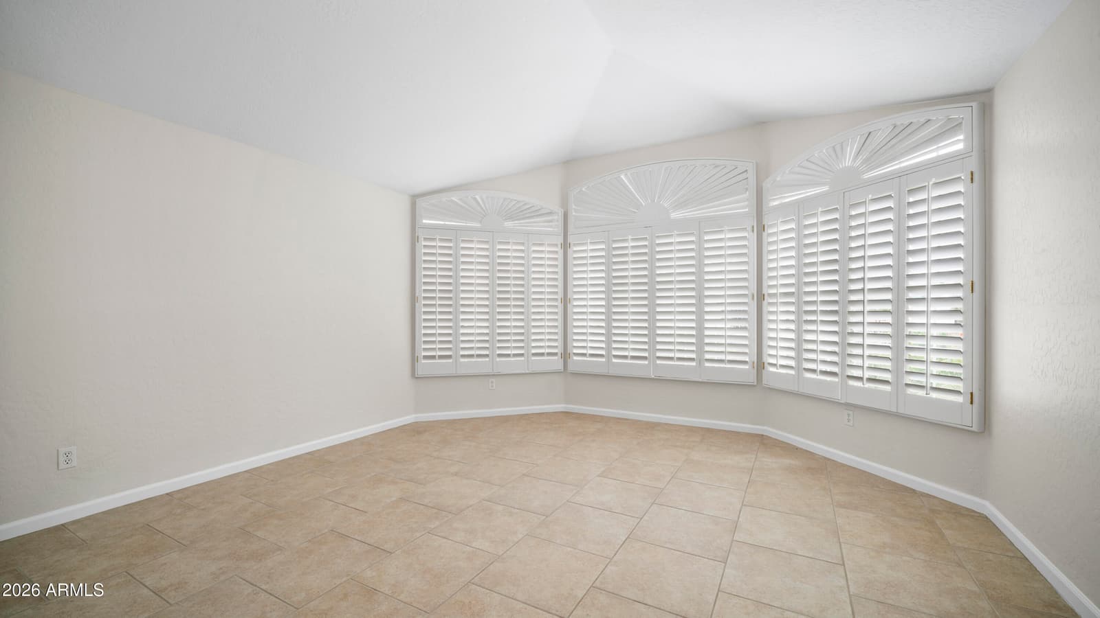 1359 W LARONA Lane, Tempe, AZ 85284 — photo 15 of 83