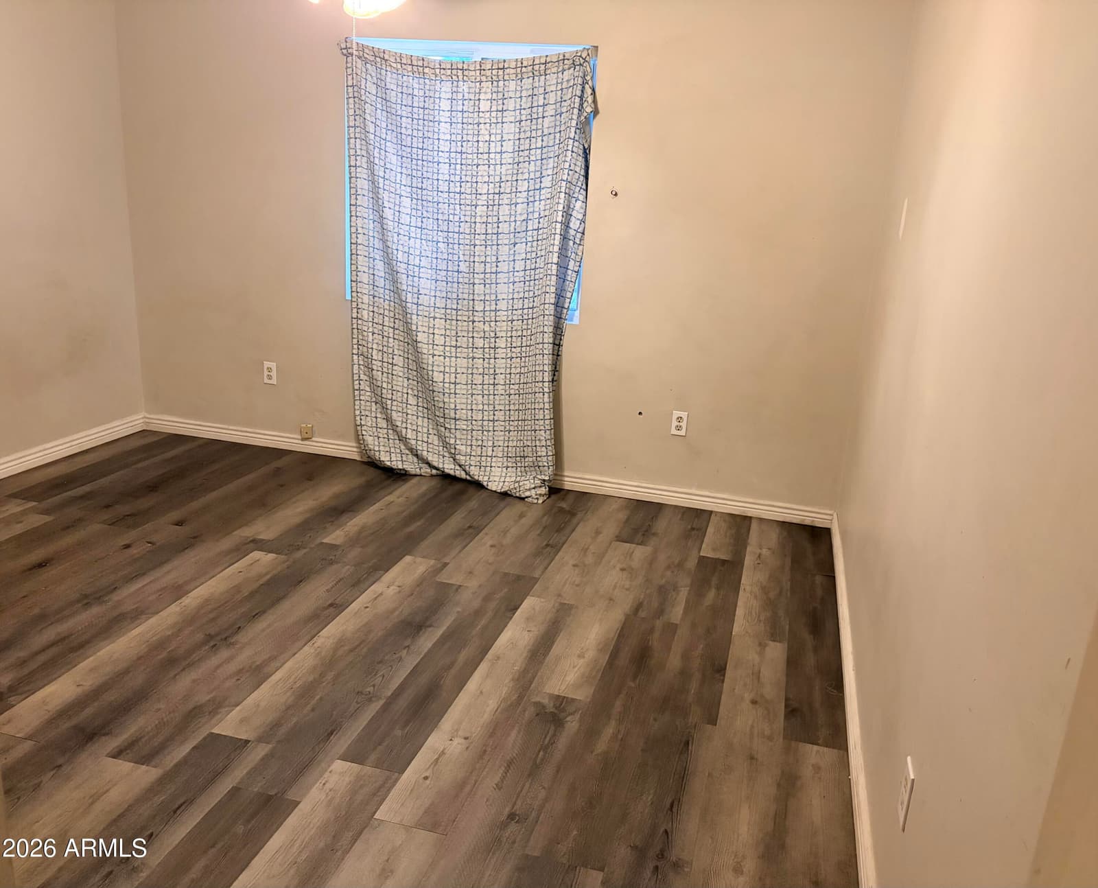 2008 N 55TH Avenue, Phoenix, AZ 85035 — photo 12 of 19