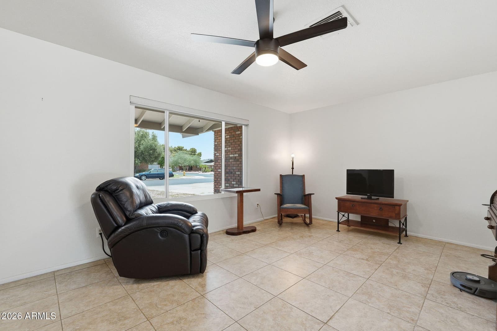 846 N WHITING Circle, Mesa, AZ 85213 — photo 10 of 45