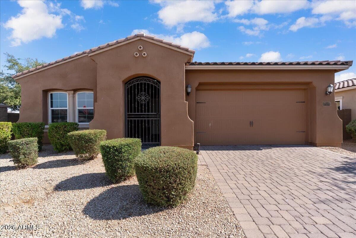 14751 W PASADENA Avenue, Litchfield Park, AZ 85340