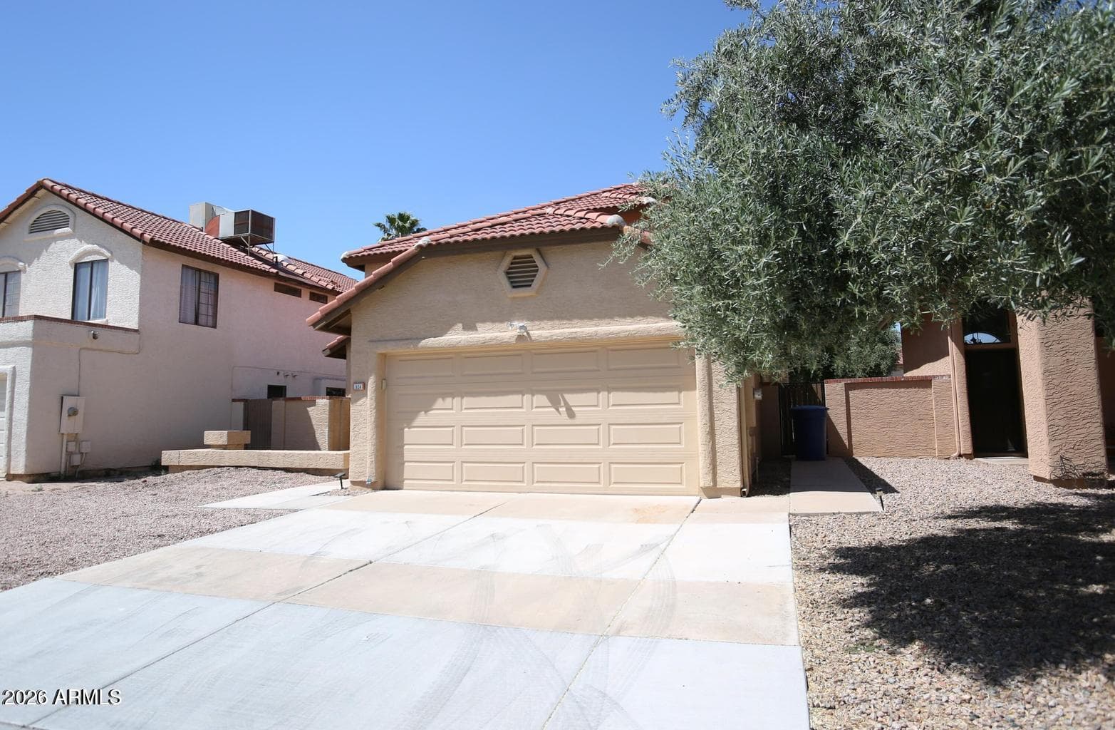 924 E MANOR Drive, Chandler, AZ 85225 — photo 3 of 35