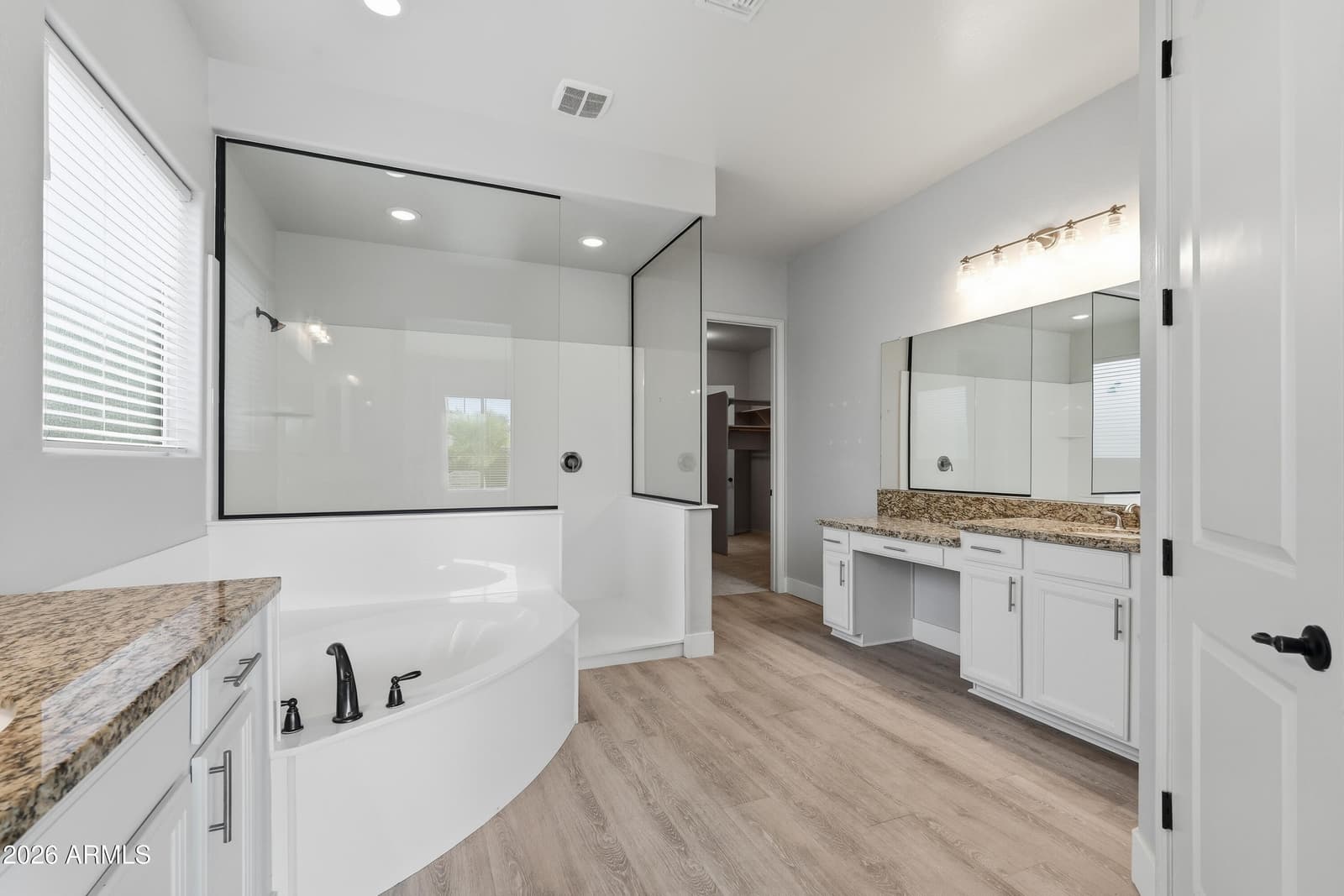 5131 S MARIPOSA Drive, Gilbert, AZ 85298 — photo 8 of 34