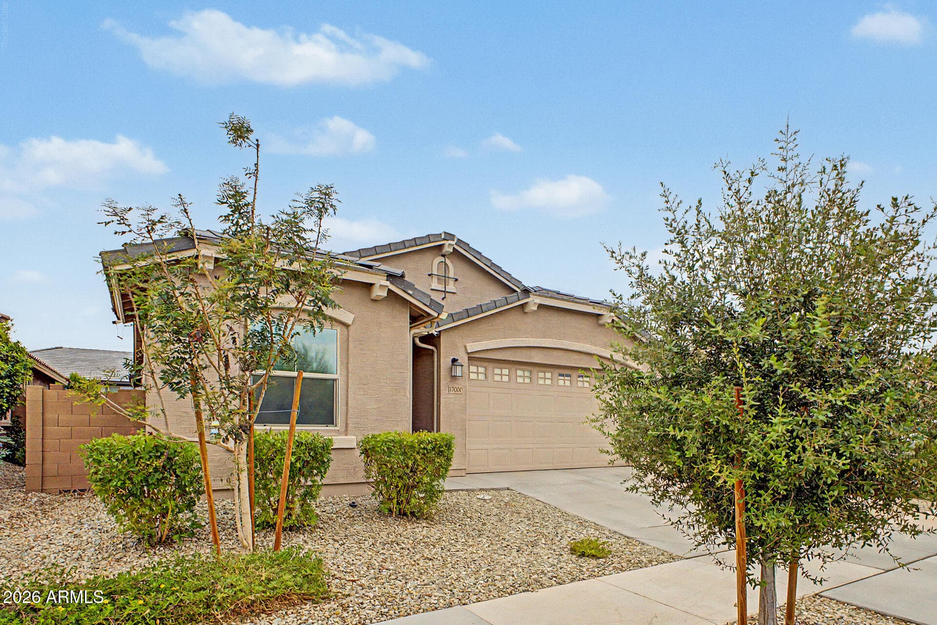 17000 W WEEPING WILLOW Road, Surprise, AZ 85387 — photo 5 of 41
