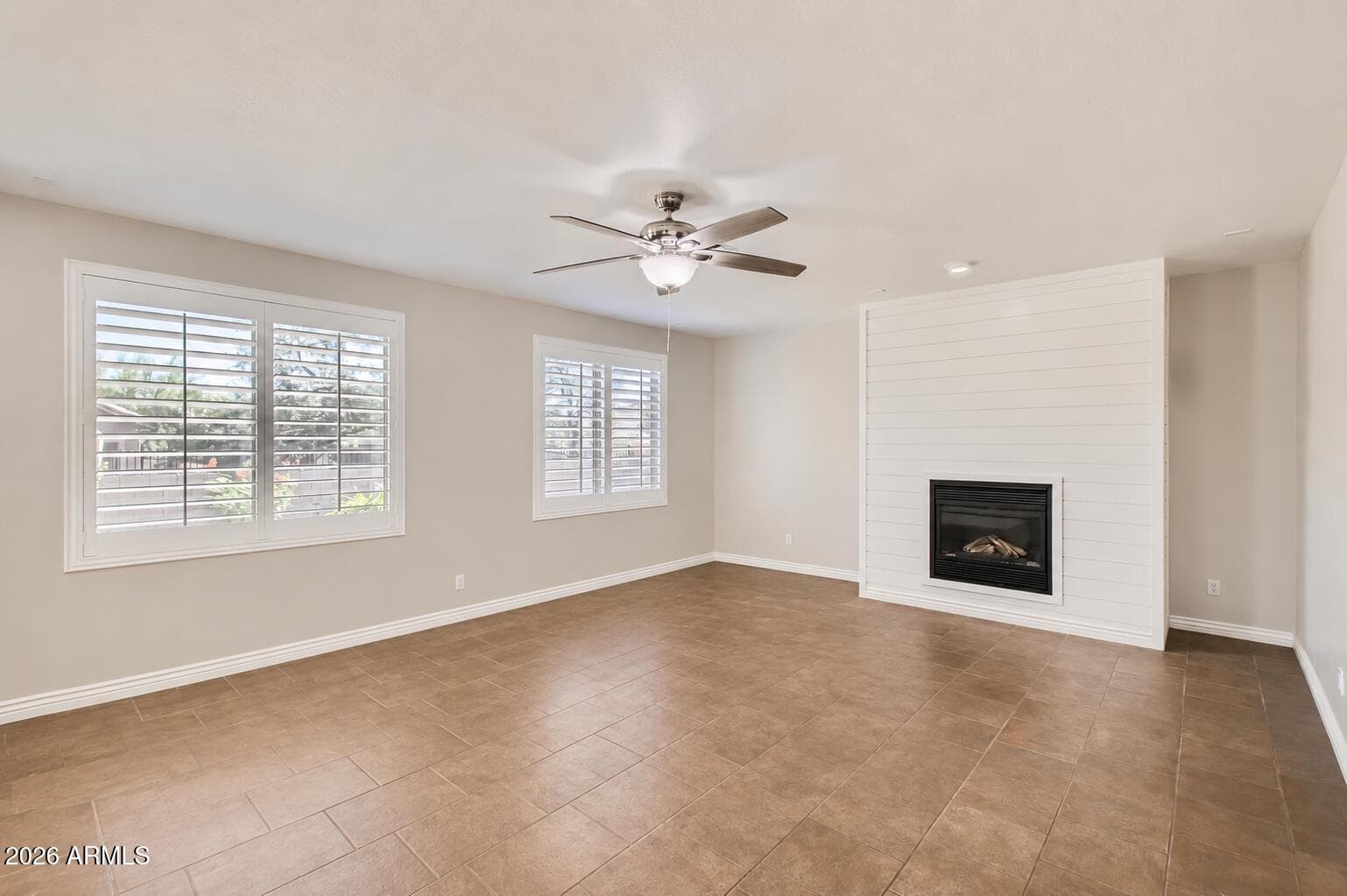8370 W SPUR Drive, Peoria, AZ 85383 — photo 7 of 57