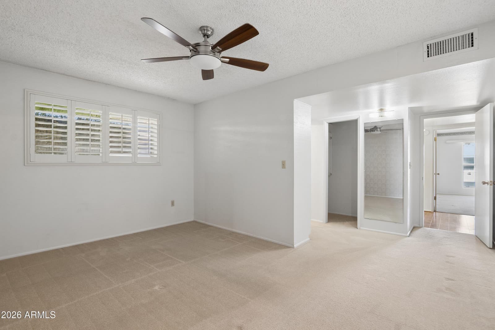 10906 W ROUNDELAY Circle S, Sun City, AZ 85351 — photo 19 of 40