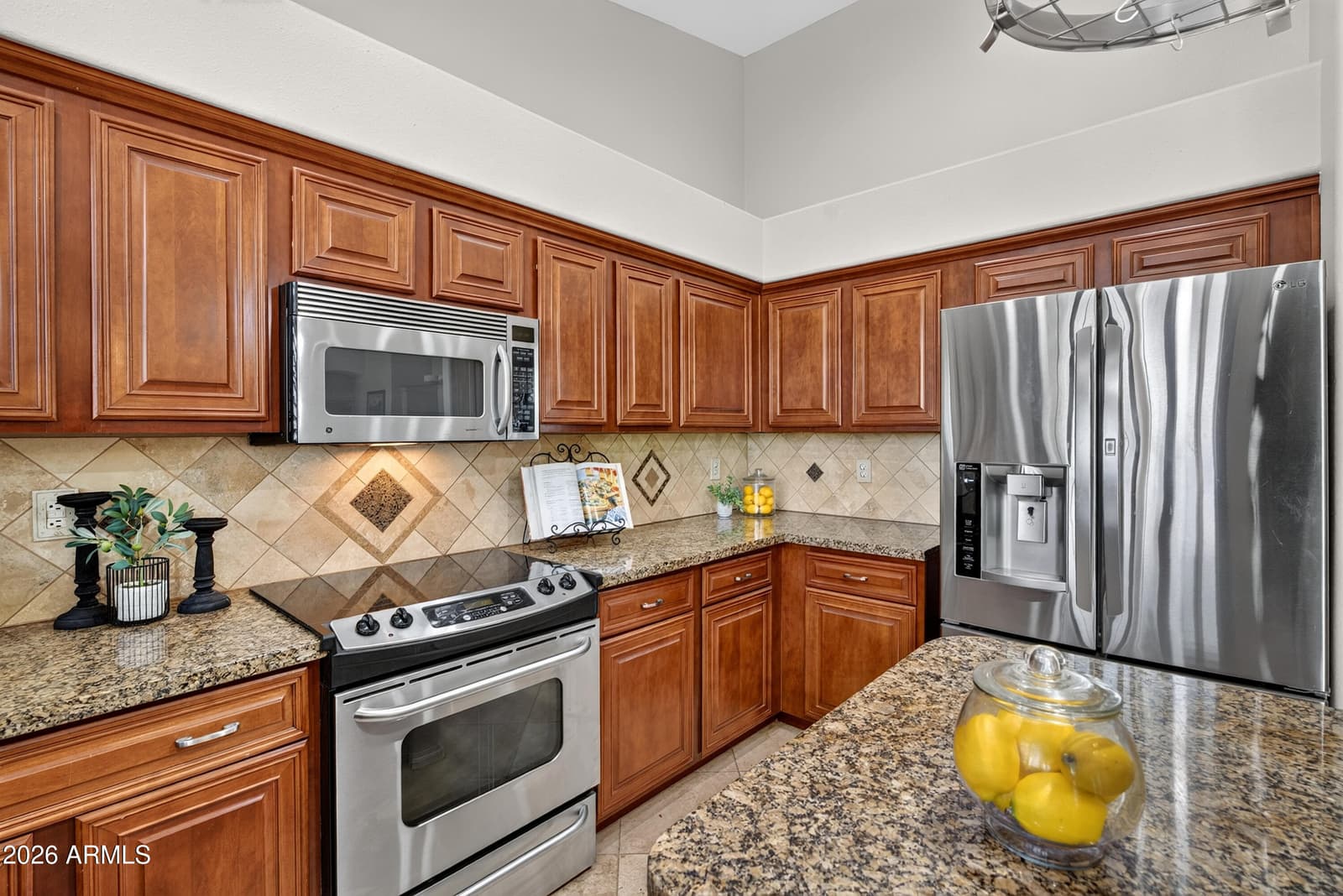 984 S WESTERN SKIES Drive, Gilbert, AZ 85296 — photo 4 of 37