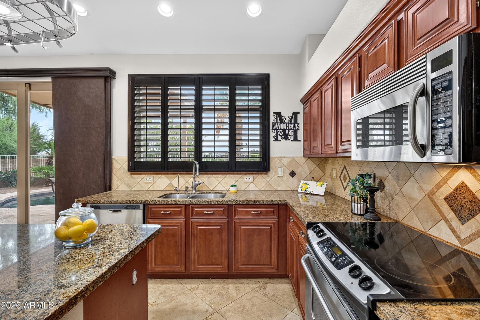 984 S WESTERN SKIES Drive, Gilbert, AZ 85296 — photo 5 of 37
