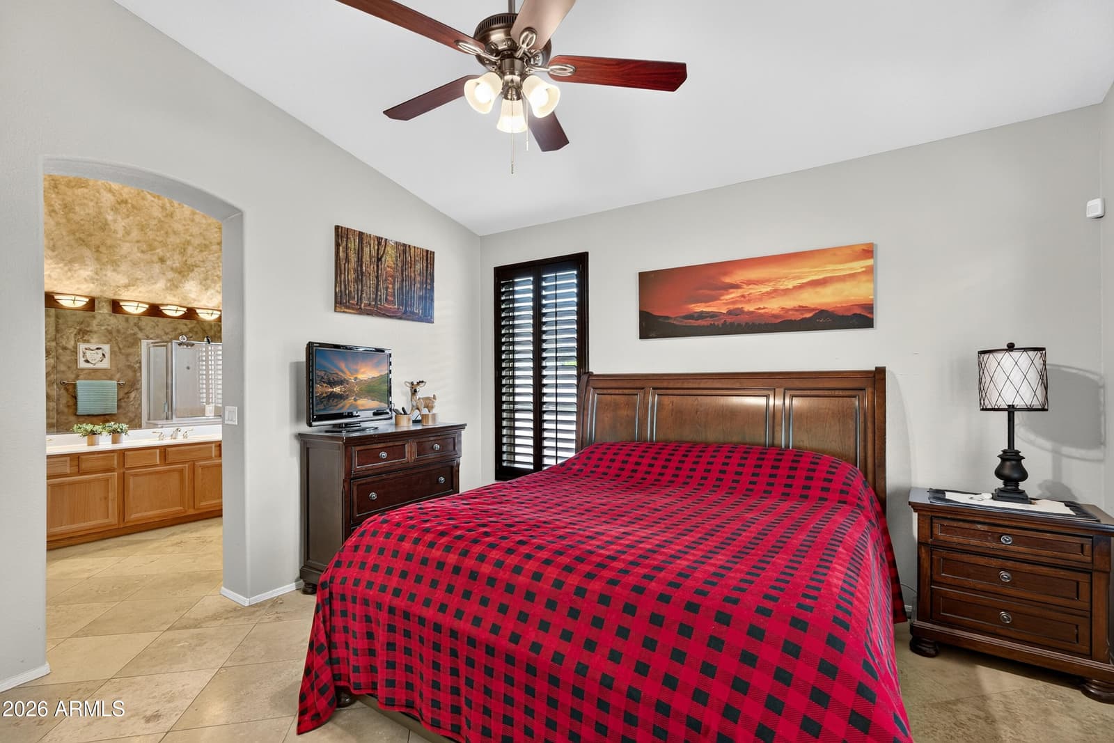 984 S WESTERN SKIES Drive, Gilbert, AZ 85296 — photo 17 of 37