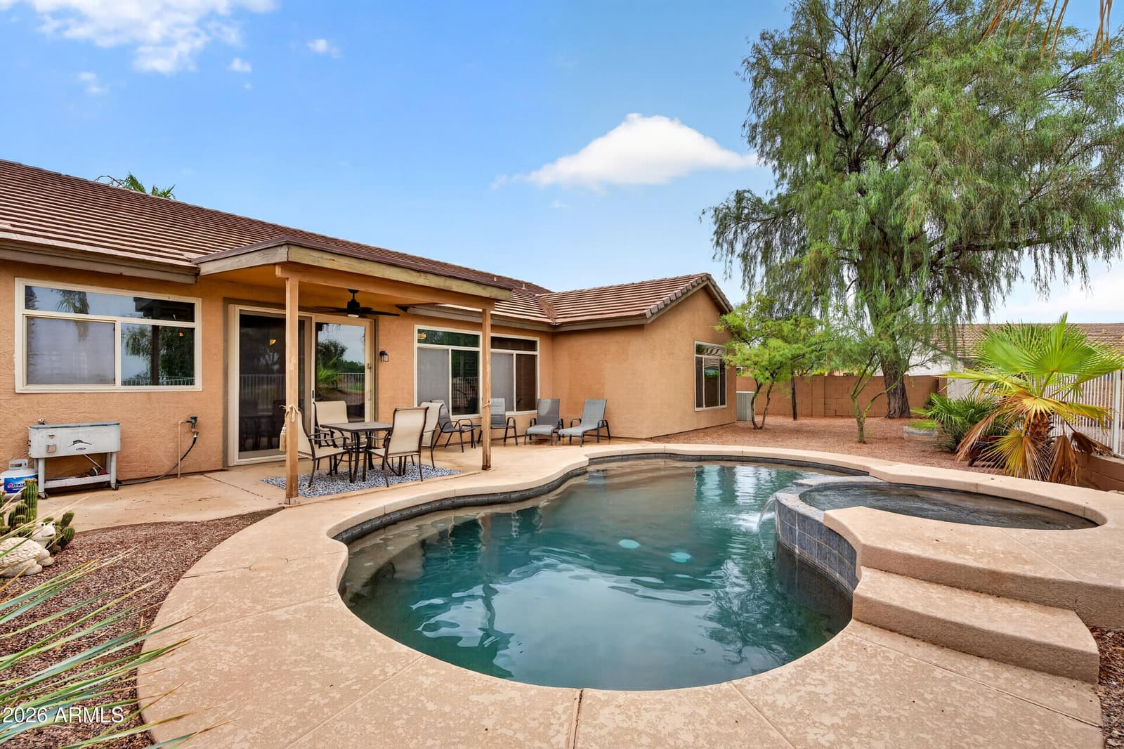 984 S WESTERN SKIES Drive, Gilbert, AZ 85296 — photo 29 of 37