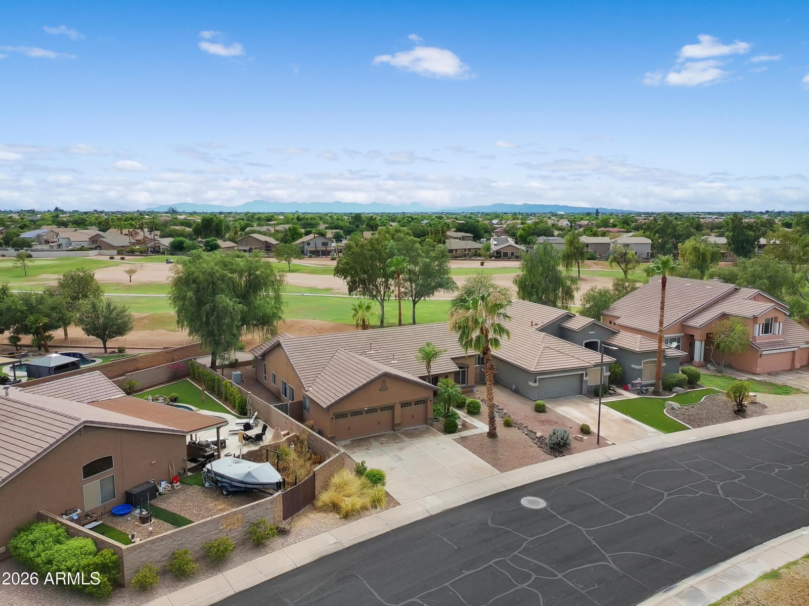 984 S WESTERN SKIES Drive, Gilbert, AZ 85296 — photo 35 of 37