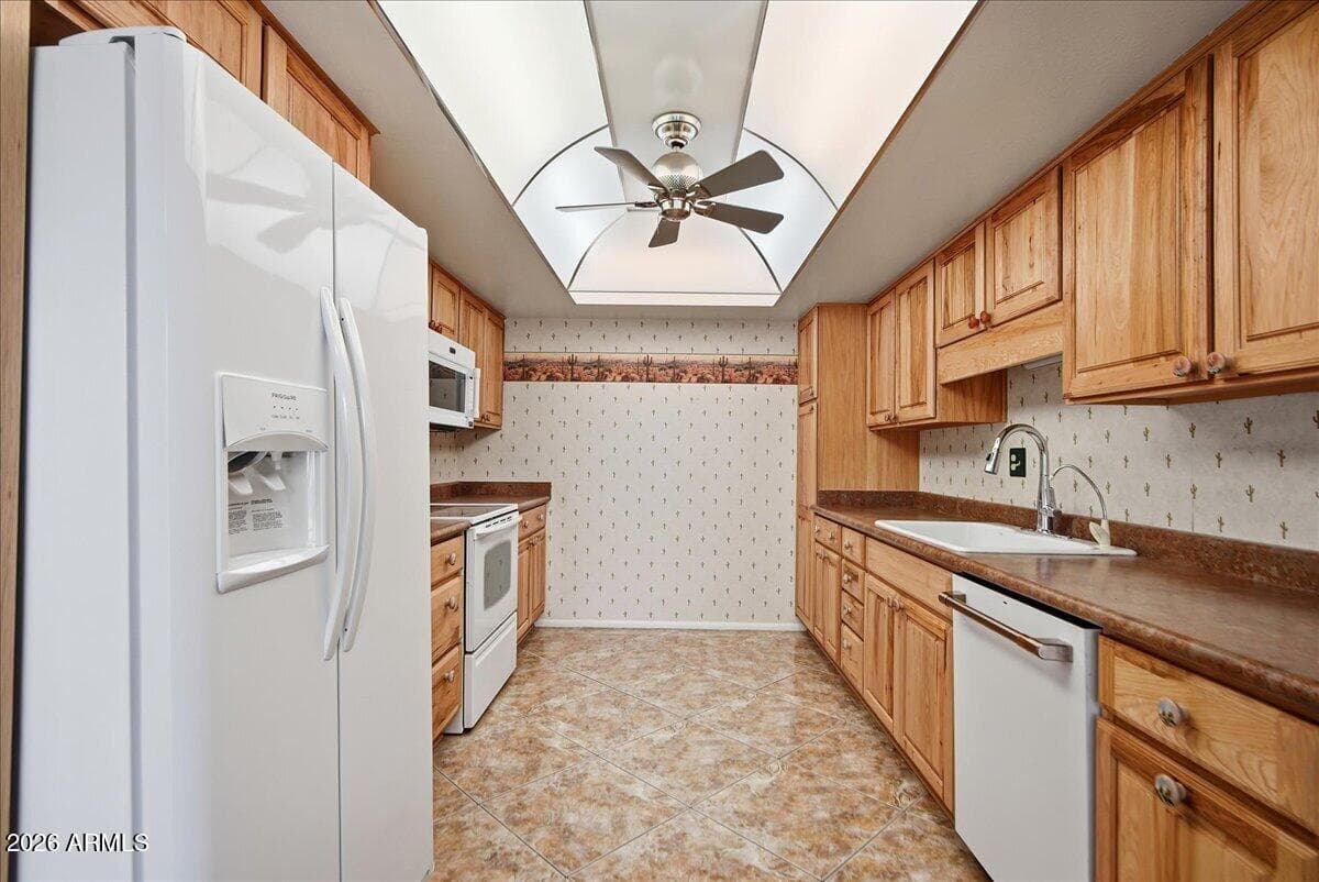 13845 N 108TH Drive, Sun City, AZ 85351 — photo 18 of 39