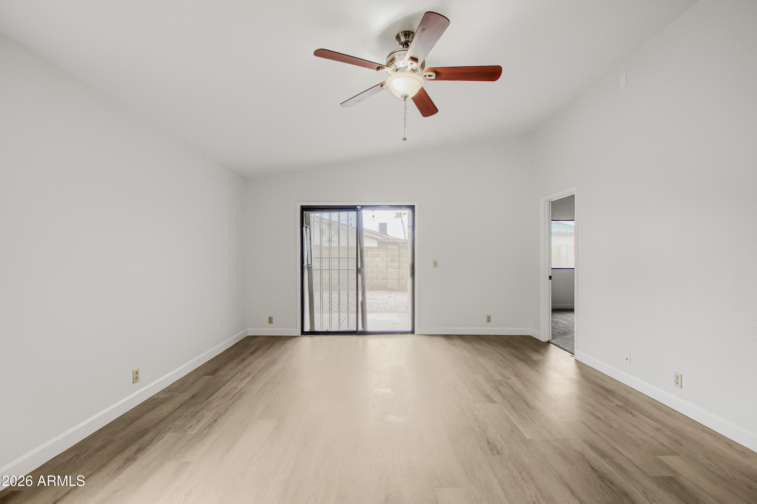 11140 N 82ND Drive, Peoria, AZ 85345 — photo 5 of 18