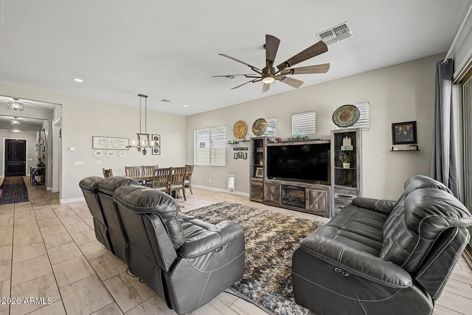 40545 N SPOTTED Lane, San Tan Valley, AZ 85140 — photo 7 of 38