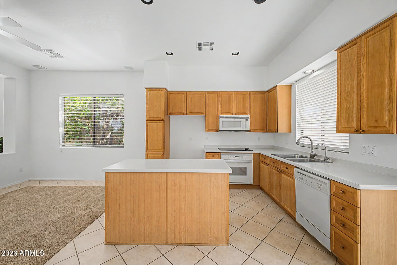 616 E KRISTA Way, Tempe, AZ 85284 — photo 28 of 68