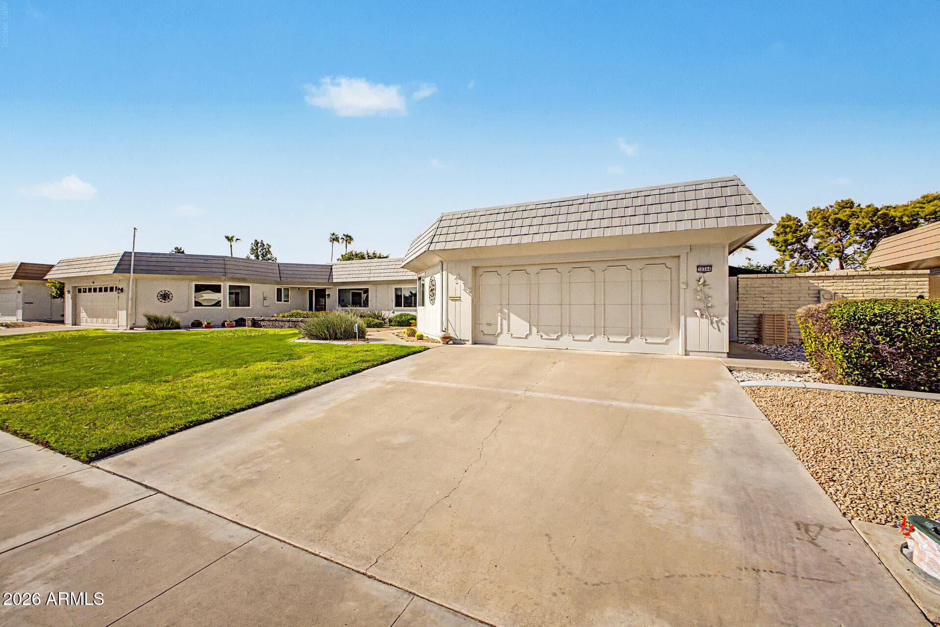 10344 W HUTTON Drive, Sun City, AZ 85351 — photo 3 of 30