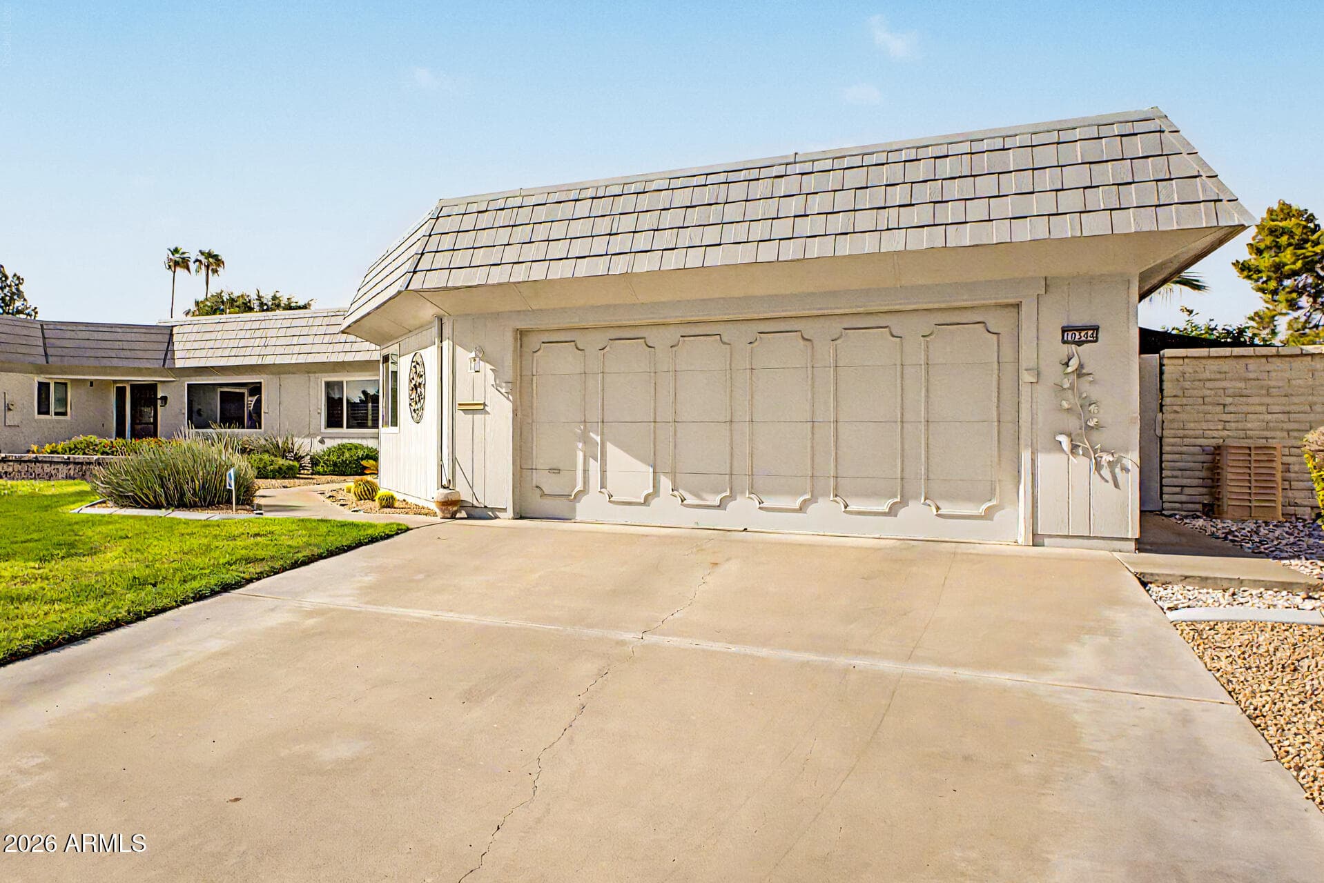 10344 W HUTTON Drive, Sun City, AZ 85351 — photo 4 of 30