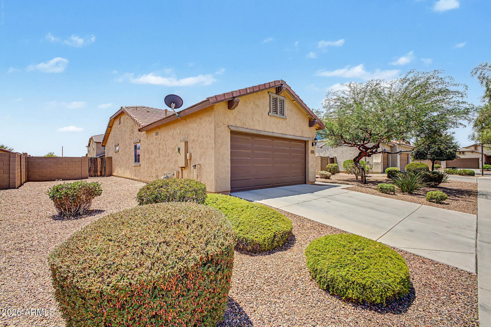 17549 W Pinnacle Vista Drive, Surprise, AZ 85387 — photo 3 of 41